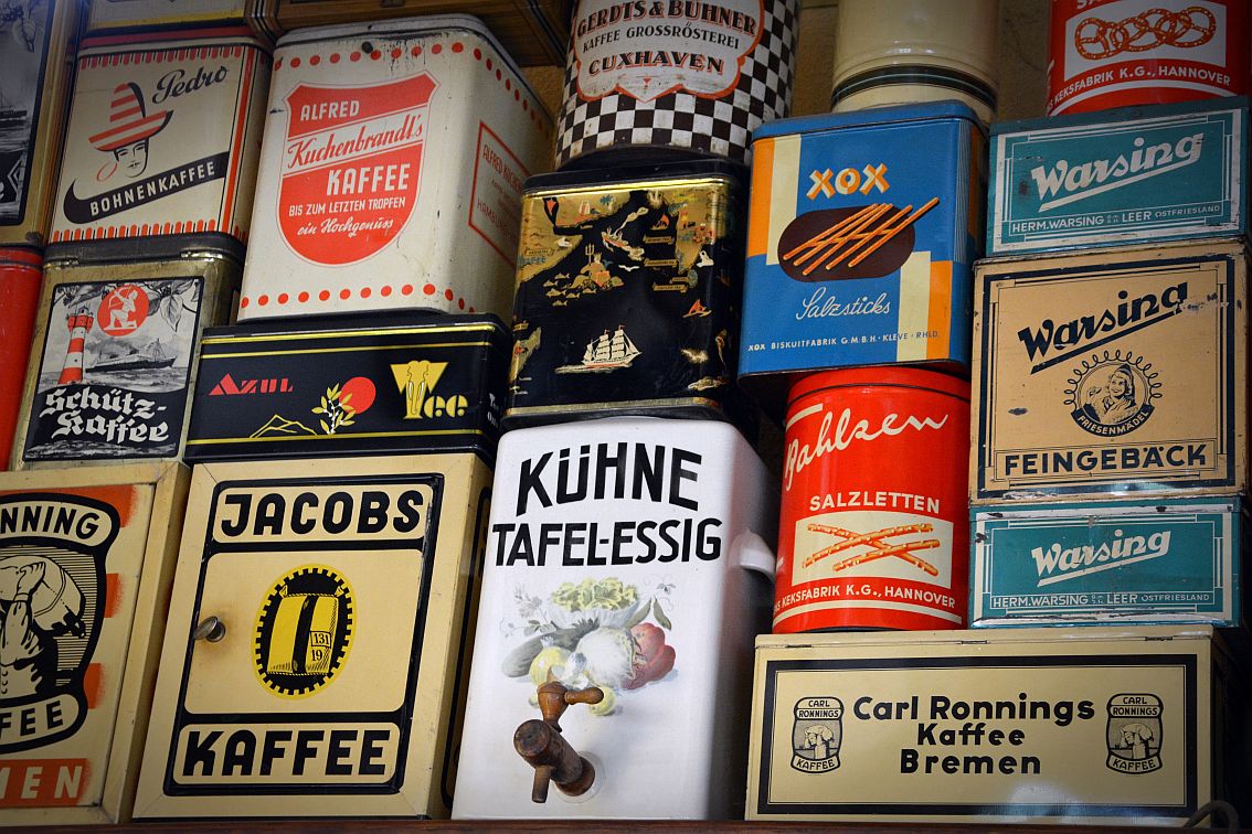 nostalgic-tins-desjardin-memories